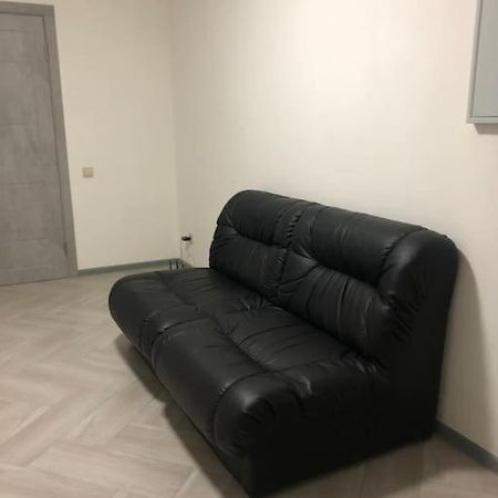 Apartment On Zarwanska Street Kamjanyi Potoki Kültér fotó
